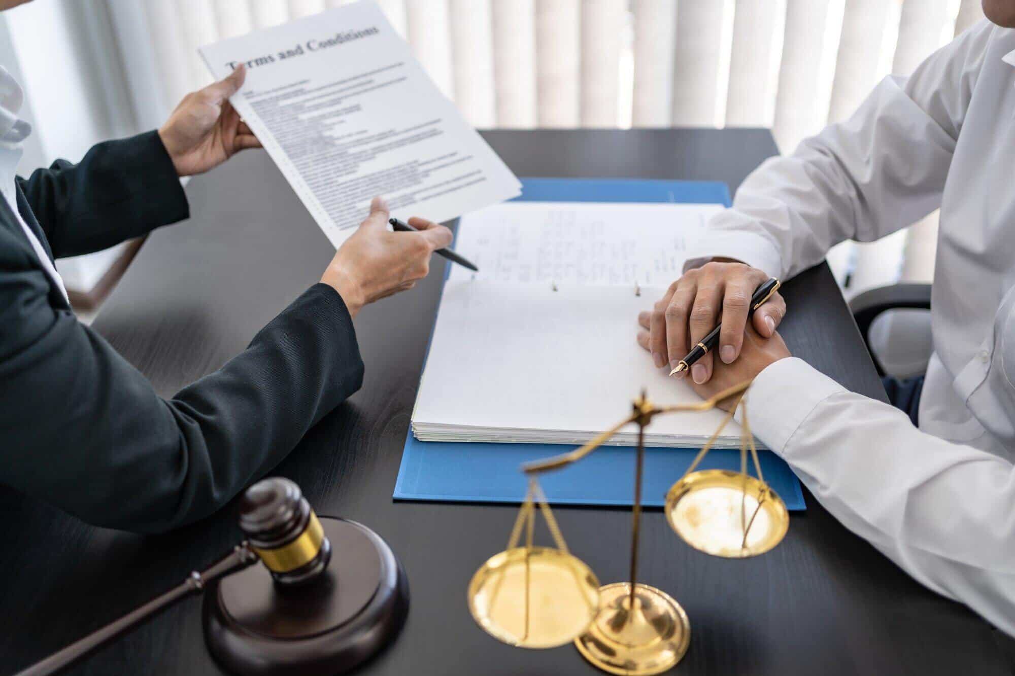 Guide to Crucial Components in Business Contracts Guide to the Crucial Components in Business Contracts