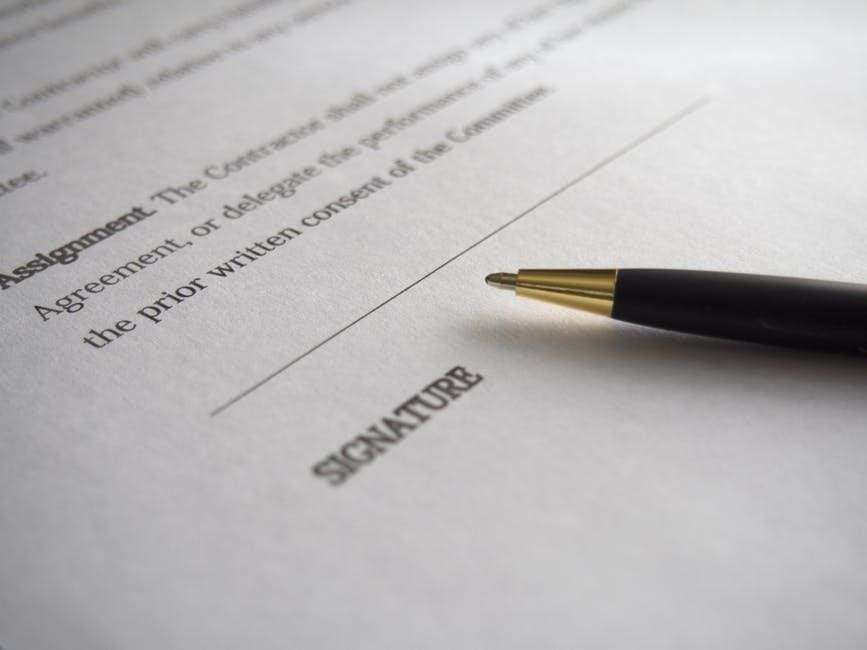 Risks of Using Online Contract Templates for Your Business